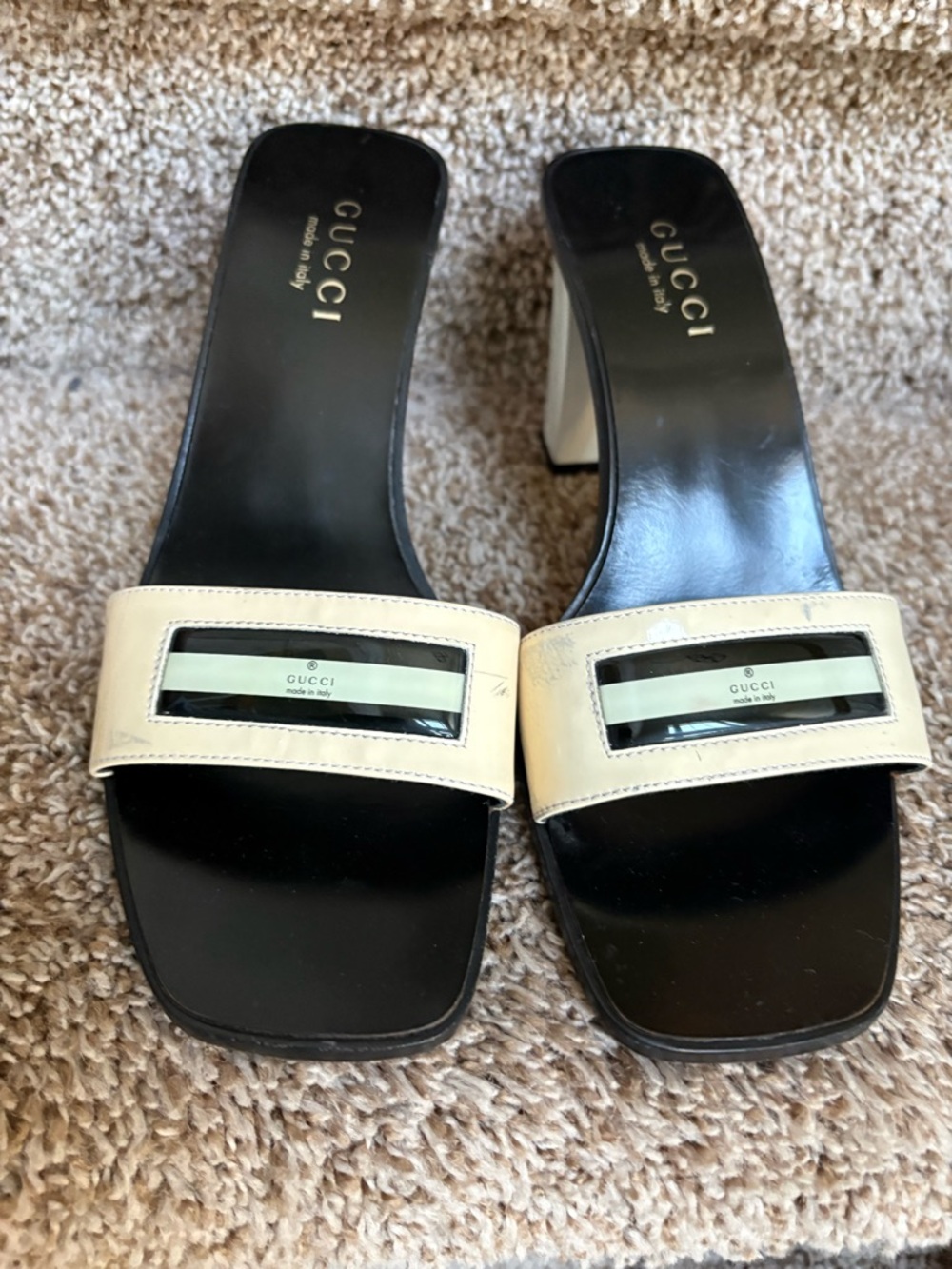 Gucci Women’s Cream and Black Patent Leather Slide Mules